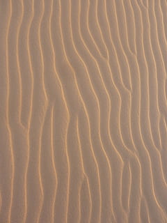 brunt sand, sand, mønster, strand, struktur, natur, ingen mennesker, fuld ramme, tekstureret, Klit, jord, baggrunde, naturligt mønster, bølge mønster, skønhed i naturen, klima, dag, ørken, ro, landskab, tørt klima, scenics - natur, vand, udendørs, 2K, CC0, offentligt domæne, royaltyfrie