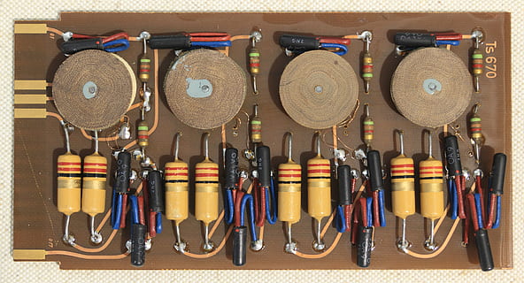 ordinateur, Matériel, pcb, imprimé, circuit, planche, à l'intérieur, personne, grand groupe d'objets, choix, la musique, variation, fermer, multi couleur, nature morte, arrangement, dans une rangée, équipement, cote à cote, instrument de musique, abondance, métal, prise de vue en studio, artisanat, ordre, groupe d'objets, cuir, 4K, CC0, domaine public, libre de droits