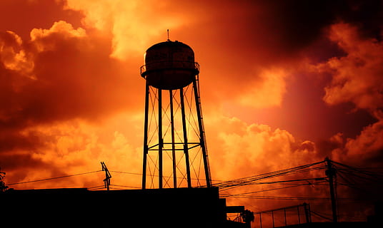 Dämmerung, Himmel, Sonnenuntergang, Wolken, dramatisch, Silhouette, Sonnenaufgang, Wassertank, Wasserturm, wolke - himmel, die Architektur, gebaute Struktur, Natur, Gebäudehülle, Turm, Industrie, Wasserturm - Lagertank, draußen, Transport, orange Farbe, Lagertank, Wasser, Dramatischer Himmel, keine Leute, Gebäude, Segelboot, 4K, CC0, gemeinfrei, lizenzfrei