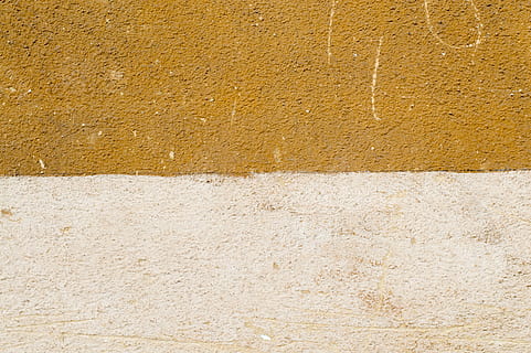 beige, Marrone, a strisce, illustrazione, gesso, struttura, vecchio, danneggiato, dipingere, parete, rotto, cemento, calcestruzzo, anziano, strutturato, sfondi, fotogramma intero, giallo, avvicinamento, nessuno, caratteristica della parete, struttura costruita, architettura, modello, giorno, ruvido, esterno dell'edificio, muro di cemento, intemperie, effetto strutturato, 5K, CC0, dominio pubblico, privo di copyright