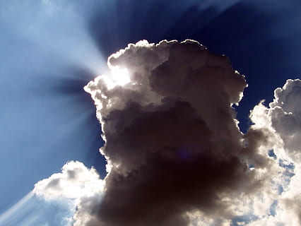 nuvens, raios solares, forro de prata, céu, Dom, Raios, prata, forro, nuvem - céu, cloudscape, origens, azul, luz solar, beleza na natureza, ninguém, natureza, dia, visão de baixo ângulo, scenics - natureza, ao ar livre, tranquilidade, cena tranquila, retroiluminado, raio de Sol, ensolarado, idílico, cor branca, majestoso, suavidade, tentação, 2K, CC0, domínio público, royalty free
