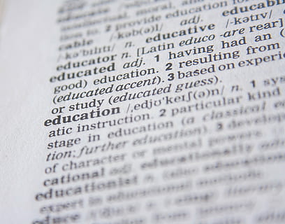 bílý, stránky knihy, překrytí textu vzdělávání, vzdělání, slovník, slovo, znalost, definice, papír, text, stránka, čtení, rezervovat, sdělení, selektivní zaměření, detail, nikdo, západní skript, jediné slovo, extrémní detail, skript, Věda, strojopis, uvnitř, uspořádání, non-západní skript, vydání, zdravotnictví a lékařství, zpráva, 2K, CC0, veřejná doména, bez autorských práv