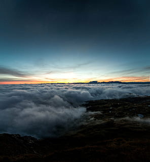 laut, awan, matahari terbit, gunung, puncak, pemandangan, gelap, langit, matahari terbenam, berawan, alam, awan - langit, cloudscape, cuaca, keindahan di alam, scenics - alam, malam, lingkungan Hidup, ruang, tidak ada orang, langit yang dramatis, tampak atas, di luar rumah, perasaan kagum, adegan yang tenang, ketenangan, meteorologi, 5K, CC0, domain publik, bebas royalti