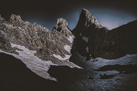 fotografi lanskap, lembah, formasi batuan, Abu-abu, langit, dolomit, sinar bulan, bulan, puncak, gunung, keindahan di alam, scenics - alam, alam, salju, ketenangan, tidak ada orang, musim dingin, suhu dingin, adegan non-urban, adegan yang tenang, pegunungan, batu, pohon, batu - benda, padat, di luar rumah, hari, gunung berselimut salju, puncak gunung, pembentukan, 5K, CC0, domain publik, bebas royalti