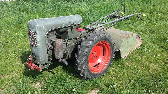 singur, osie, tractor, Oldtimer, o singură axă, mașină de frezat, Mulcher, diesel, carrie, deținător, luncă, agricultură, camp, arabil, maşină, motor, verde, hățișurile, ruginit, murdar, rural, iarbă, Culoarea verde, mașini agricole, combină agricolă, teren, plantă, transport, zi, natură, mijloc de transport, vehiculul terestru, utilaje agricole, nici o persoana, vedere în unghi mare, mașini, creştere, peisaj, în aer liber, gradinarit, 1080P, CC0, domeniu public, fără drepturi de autor