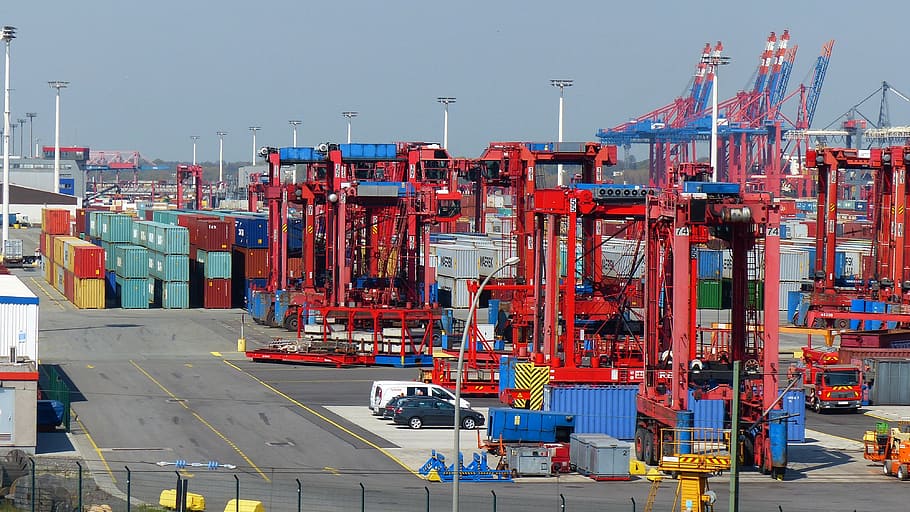 vermell, intermodal, grues, port, elevador de contenidors, contenidor, plataforma de contenidors, augmentar, transport de mercaderies, indústria, Enviament, contenidor de càrrega, transport, negocis, maquinària, moll comercial, grua - maquinària de construcció, moll, pila, aigua, arquitectura, manera de transport, descàrrega, drassana, càrrega, vaixell nàutic, a l'aire lliure, equipament industrial, 4K