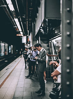 mmiyagi, personnes, gare, station, Plate-forme, train, des pistes, chemin de fer, Vrais gens, Hommes, deux personnes, modes de vie, architecture, à l'intérieur, toute la longueur, femmes, transport, transport public, adulte, Vêtements décontractés, personnes accessoires, unité, en marchant, gare de chemin de fer, Activité de loisir, mode de transport, Transport ferroviaire, métro, 5K, CC0, domaine public, libre de droits