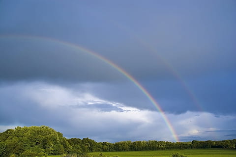 arcobaleno, nuvole, natura, paesaggio, cielo, fenomeno meteorologico, bellezza nella natura, Paesaggi, campo, doppio arcobaleno, nuvola - cielo, scenics - natura, albero, pianta, scena tranquilla, la tranquillità, ambiente, idilliaco, colore verde, scena non urbana, nessuno, multicolore, terra, all'aperto, pioggia, 1080P, CC0, dominio pubblico, privo di copyright