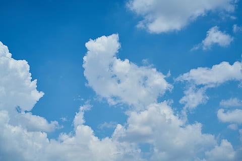 klar, skyer, Sky, himmel, hvid, landskab, sommer, blå, hvide skyer, natur, sæson, plads, abstrakt, lys, fred, struktur, baggrund, sky - himmel, skønhed i naturen, scenics - natur, baggrunde, cloudscape, ro, hvid farve, ingen mennesker, rolig scene, idyllisk, miljø, dag, atmosfære, lav vinkel visning, overskyet, udendørs, meteorologi, vind, lyse, ren, blødhed, klima, 5K, CC0, offentligt domæne, royaltyfrie