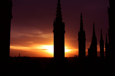 Dom, Himmel, Sonnenuntergang, Gebäude, die Architektur, alt, Geschichte, Silhouette, Minarett, Dämmerung, Moschee, berühmter Platz, hinterleuchtet, gebaute Struktur, orange Farbe, Reiseziele, Religion, Gebäudehülle, Anbetungsstätte, wolke - himmel, keine Leute, Natur, Spiritualität, Glauben, Turm, Reise, Dramatischer Himmel, Schönheit in der Natur, draußen, dunkel, 4K, CC0, gemeinfrei, lizenzfrei