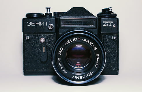 zenit, kamera, tua, retro, Rusia, teknologi, kamera - peralatan fotografi, tema fotografi, tembakan studio, bergaya retro, lensa - alat optik, objek tunggal, memotong, warna hitam, peralatan fotografi, dalam ruangan, merapatkan, jumlah, tidak ada orang, lensa - mata, nostalgia, peralatan, kamera digital, antik, kamera slr, 4K, CC0, domain publik, bebas royalti