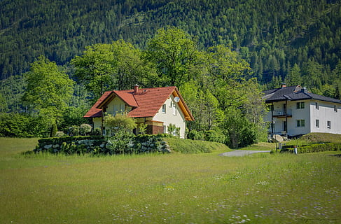 Itävalta, kenttiä, Puut, luonto, hytti, Casita, sinivihreä, talo, laitumella, valjeta, laakso, loma-, arkkitehtuuri, rakennettu rakenne, rakennus, puu, kasvi, rakennuksen ulkoa, vihreä väri, maa, asuinalueella, ei ihmisiä, ruoho, päivä, kauneus luonnossa, maisema, kasvu, maisemat - luonto, lehvistö, maaseudulla, ulkona, mökki, alppimaja, 5K, CC0, public domain, rojaltivapaa