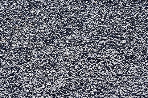 pequena pedra, seixo, asterisco, estrutura, fundo, quadro completo, origens, texturizado, abstrato, prata - metal, indústria, padronizar, abundância, ninguém, grande grupo de objetos, visão de alto ângulo, cinzento, pedra - objeto, sólido, fechar-se, ao ar livre, Rocha, cascalho, cor preta, estrada, efeito texturizado, 2K, CC0, domínio público, royalty free