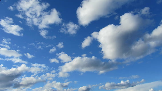 skyer, landskab, himmel, blå, natur, vejr, luft, dag, sky - himmel, baggrunde, udendørs, sommer, cumulus sky, cloudscape, hvid, klima, stratosfæren, scenics, skønhed i naturen, atmosfære, scenics - natur, vind, miljø, sollys, dramatisk himmel, hvid farve, ingen mennesker, overskyet, meteorologi, humørlig himmel, ren, lyse, tekstureret effekt, 4K, CC0, offentligt domæne, royaltyfrie