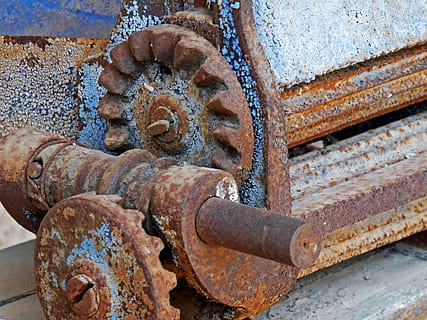 machine, gears, rusty, old, peeling paint, machinery, concepts, tools, sprocket, metal, weathered, day, close-up, run-down, no people, damaged, decline, deterioration, abandoned, outdoors, the past, focus on foreground, obsolete, history, bad condition, shape, architecture, ruined, wheel, 2K, CC0, public domain, royalty free