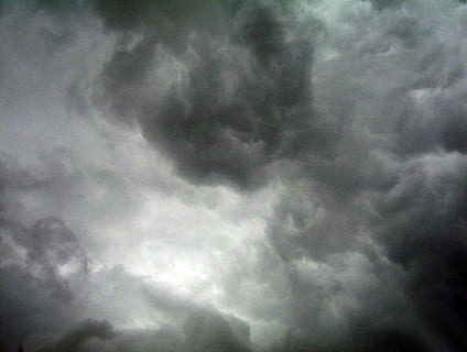 wolken, hemel, weer, milieu, cloudscape, stapelwolk, buitenshuis, klimaat, meteorologie, toneel-, backdrop, stratosfeer, bewolking, wolk - lucht, storm, schoonheid in de natuur, lage hoekweergave, scenics - natuur, geen mensen, natuur, dramatische hemel, stormwolk, achtergronden, kalmte, volledig kader, onheilspellend, dag, onweersbui, regen, kracht in de natuur, 720P, CC0, publiek domein, royaltyvrij