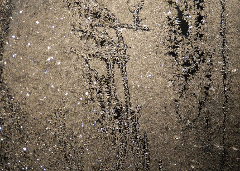 am härtesten, Textur, vereist, Winterzauber, Eismuster, eiskristalle, eisig, Raureif, Hintergrund, auf gefroren, keine Leute, High Angle View, Tag, Vollbild, Natur, Land, Hintergründe, draußen, Sand, Muster, Wasser, Strand, braun, direkt darüber, Nahansicht, texturiert, Ruhe, Sonnenlicht, Tier, 2K