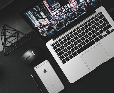 otočil, macbook, pro, vedle, prostor, šedá, Iphone 6, 6s, Černá, kuličkové pero, asus, bezdrátové, optický, myš, horní, stůl, technologie, laptop, spojení, počítač, sdělení, bezdrátové technologie, vysoký úhel pohledu, počítačové vybavení, přenosné informační zařízení, uvnitř, klávesnice, nikdo, počítačová klávesnice, lavice, nábytek, chytrý telefon, přímo nad, náklon, stálý život, klíč počítače, 4K, CC0, veřejná doména, bez autorských práv
