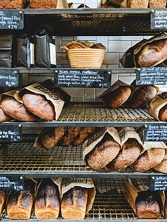 al forno, pane, cremagliera, mensola, forno, display, cena, cibo e bevande, cibo, freschezza, scelta, variazione, memorizzare, Al dettaglio, natura morta, in casa, preparativi, in vendita, nessuno, cibo dolce, grande gruppo di oggetti, abbondanza, indulgenza, esposizione al dettaglio, articolo da forno, ordine, tentazione, saldi, cibo francese, vetrina, amaretto, spuntino, 4K, CC0, dominio pubblico, privo di copyright