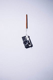 kompakt, Kamera, Digital, Kompaktkamera, Digitalkamera, Fotografie, Ausrüstung, einzelnes Objekt, Technologie, Weiß, Studioaufnahme, Elektrizität, direkt darüber, farbiger Hintergrund, keine Leute, kopieren sie platz, drinnen, weißer Hintergrund, Stillleben, Fotografie-Themen, Nahansicht, Fotoausrüstung, Kamera - Fotoausrüstung, Retro-Stil, ausgeschnitten, hängend, Mann gemacht, die Architektur, 5K, CC0, gemeinfrei, lizenzfrei