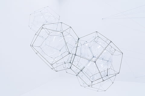 arhitectură, structura, artă, proiecta, abstract, transparent, nici o persoana, plan, conexiune, planificare, fundaluri, tehnologie, trei dimensiuni, construită, formă, fundal alb, sticlă - material, spart, în interior, model, geometrică, complexitate, spargere, încurcat, ruinat, apartament, argintiu colorat, 4K, CC0, domeniu public, fără drepturi de autor
