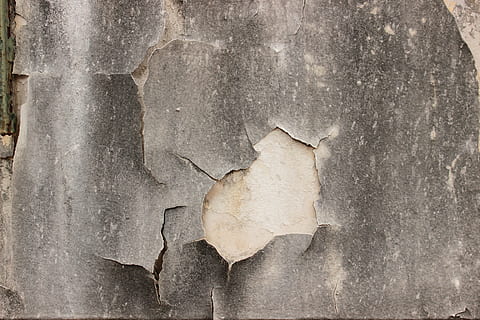 esquerdat, paret, ruïna, vell, arquitectura, arquitectònic, textura, crack, ciment, concret, destrucció, fons, abandonat, cap gent, marc complet, espatllat, resistent, funció de construcció de parets, patró, primer pla, aixafar, estructura construïda, a l'aire lliure, mal estat, dia, aspre, declivi, deteriorament, 5K, CC0, domini públic, lliure de regalies
