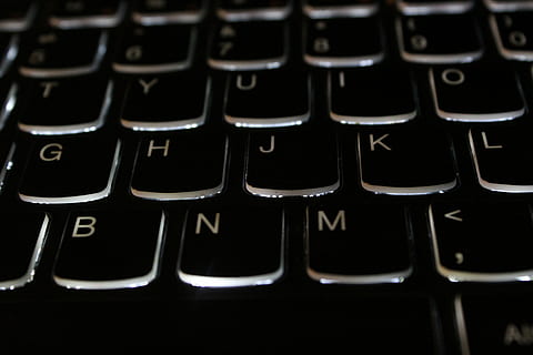 teclado, computador, chaves, hardware, tipo, digitando, o negócio, pc, equipamento, computador portátil, escritório, teclado de computador, equipamentos de informática, quadro completo, fechar-se, chave de computador, tecnologia, peça de computador, comunicação, alfabeto, texto, ninguém, dentro de casa, carta, roteiro ocidental, conexão, origens, cor preta, 5K, CC0, domínio público, royalty free