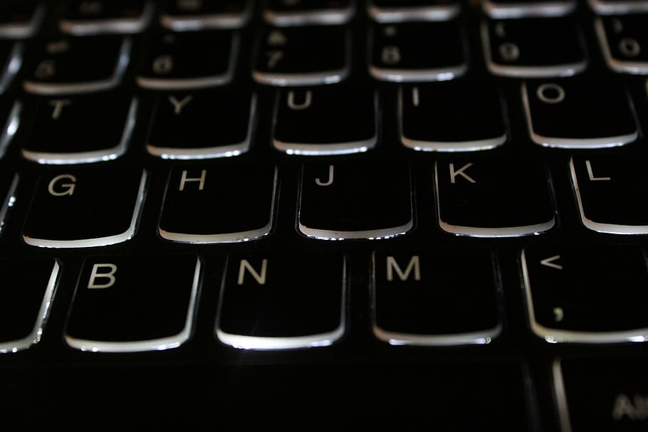 tastatur, computer, nøgler, hardware, type, maskinskrivning, forretning, pc, udstyr, bærbar, kontor, computer tastatur, computerudstyr, fuld ramme, tæt på, computer nøgle, teknologi, computer del, meddelelse, alfabet, tekst, ingen mennesker, indendørs, brev, vestlige script, forbindelse, baggrunde, sort farve, 5K