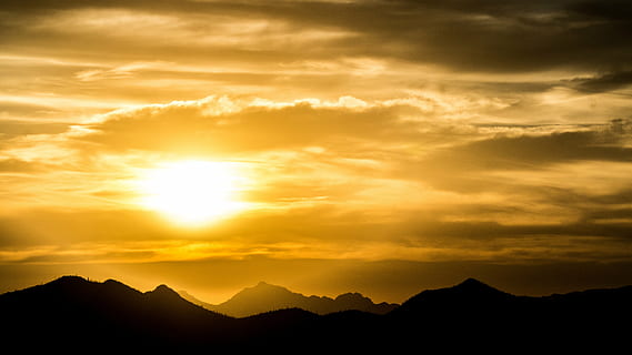 sol, solnedgang, skyer, bjerge, vest, arizona, sydvest, bjerg, himmel, scenics - natur, sky - himmel, skønhed i naturen, bjergkæde, dramatisk himmel, silhuet, sollys, natur, ro, miljø, rolig scene, idyllisk, landskab, gul, majestætisk, orange farve, ingen mennesker, udendørs, bjergtop, lyse, 5K, CC0, offentligt domæne, royaltyfrie
