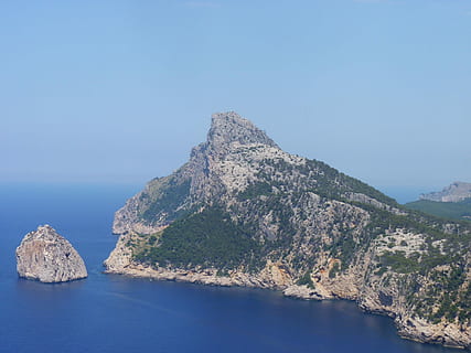 scogliere, Mallorca, Spagna, roccia, mare, blu, mediterraneo, acqua, Formentor, Isole Baleari, altezza, passaggio, roccia - oggetto, Paesaggi, nessuno, natura, scenics - natura, bellezza nella natura, scena tranquilla, cielo, la tranquillità, montagna, cielo sereno, lungomare, idilliaco, terra, giorno, scena non urbana, all'aperto, 2K, CC0, dominio pubblico, privo di copyright