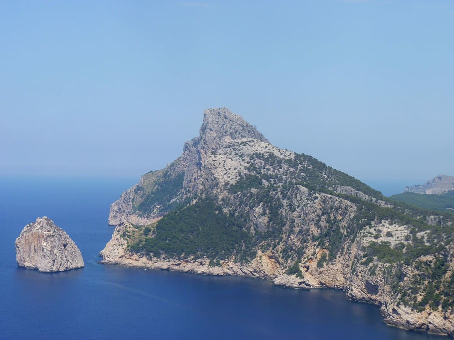 penya-segats, mallorca, espanya, rock, mar, blau, mediterrani, aigua, formentor, Illes Balears, alçada, passar, rock - object, escenics, cap gent, naturalesa, escenics - natura, bellesa a la natura, escena tranquil·la, cel, tranquil·litat, muntanya, cel clar, davant del mar, idíl·lic, terra, dia, escena no urbana, a l'aire lliure, 2K
