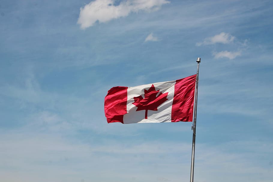 drapelul canadian, albastru, cer, Canada, steag, canadian, frunză de arțar, steag rosu, drepturi de autor, imagine, roșu, patriotism, nor - cer, nici o persoana, zi, vedere unghiulară joasă, în aer liber, natură, vânt, pol, mediu inconjurator, fluturand, emoţie, mândrie, lumina soarelui, 4K