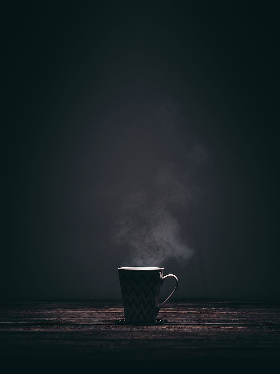 negre, gris, tassa de cafè de galó, foto, ceràmica, tassa, marró, superfície, al vapor, fum, cafè, te, beure, fosc, taula, tassa de cafè, cafè - beguda, refresc, menjar i beguda, vapor, plat, te - beguda calenta, a l'interior, fum - estructura física, frescor, natura morta, beguda calenta, cap gent, calor - temperatura, menjar, vaixella, tassa de te, begudes sense alcohol, fons negre, 4K