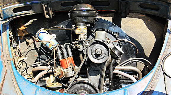nero, grigio, motore del veicolo, giorno, vw beetle, scarafaggio, vecchi tempi, veicolo, auto, volkswagen, classico, settore automobilistico, vecchio, osare, volkswagen vw, vw, Herbie, hippie, hippie-car, dettaglio, avvicinamento, anno di costruzione 1956, retrò, Germania, il motore, motore dello scarafaggio, coleottero-motore, passato, nostalgia, Vintage ▾, Tedesco, nostalgico, memoria, mezzi di trasporto, modo di trasporto, metallo, veicolo terrestre, nessuno, motore, macchinario, all'aperto, veicolo a motore, parte della macchina, vista dall'alto, complessità, tecnologia, parte del veicolo, ruota, natura, pneumatico, box auto, 4K, CC0, dominio pubblico, privo di copyright