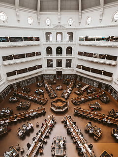 aereo, fotografia, dentro, edificio della biblioteca, biblioteca nazionale, Stati Uniti d'America, architettura, architettonico, costruzione, interno, melbourne, biblioteca, libro, studia, elegante, persona, sedia, retrò, tavolo, carta, sala studio, interno della biblioteca, sedie, strati, minimo, architettura moderna, in casa, struttura costruita, vista dall'alto, nessuno, destinazioni di viaggio, soffitto, attrezzatura per l'illuminazione, modello, pavimentazione, viaggio, formazione scolastica, Museo, colonna architettonica, caratteristica architettonica, posto a sedere, lusso, 4K, CC0, dominio pubblico, privo di copyright