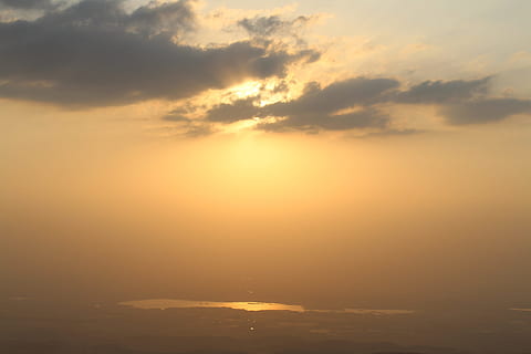 Sonnenuntergang, Sonne, Wolke, sonnig, hell, Sonnenschein, Sommer-, Himmel, wolke - himmel, Szenen - Natur, Schönheit in der Natur, Ruhe, ruhige Szene, keine Leute, idyllisch, orange Farbe, Sonnenlicht, Natur, Umgebung, Dramatischer Himmel, draußen, atmosphärische Stimmung, Sonnenstrahl, Hintergründe, 5K, CC0, gemeinfrei, lizenzfrei