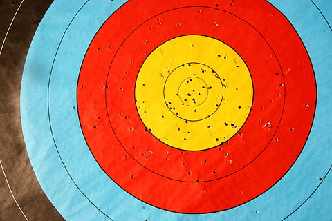 rosso, giallo, blu, bersaglio, scopo, colpire, Longbow, arco, concorrenza, precisione, centro, obbiettivo, sport, bullseye, preciso, realizzazione, mirando, gioco, cerchio, vincere, strategia, tiro, vincitore, tiro con l'arco, sfida, Punto, forma geometrica, forma, nessuno, obiettivo sportivo, numero, avvicinamento, tiro a segno, modello, in casa, design, concentrico, il giro, giorno, 2K