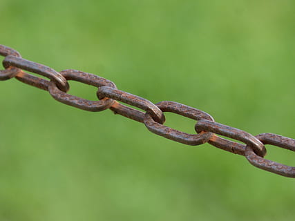 húr, lánc, nyakkendő, linkek, Vas, oxid, fém, nem ember, közelkép, kerítés, védelem, kapcsolat, Biztonság, erő, összpontosít az előtérre, határ, rozsdás, akadály, nap, természet, közlés, huzal, másolási hely, szelektív összpontosít, 4K, CC0, közkincs, jogdíjmentes