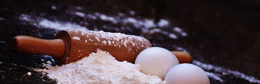 marró, fusta, rodant, pin, ous, enfornar, rodet, ou, farina, ingredients, preparar-se, preparació, desenrotllar, menjar, menjar i beguda, benestar, tir de l'estudi, estil de vida saludable, cap gent, a l'interior, ingredient, material de fusta, primer pla, Medicina alternativa, salut i medicina, cura del cos, bellesa, alimentació saludable, naturalesa, sal - condiment, condiment, berenar, 5K