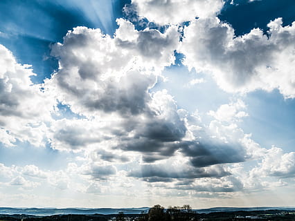 solstråle, moln, regnmoln, himmel, åskväder, humör, atmosfärisk, moln - himmel, scenics - natur, skönhet i naturen, natur, lugn, lugn plats, inget folk, dag, vatten, hav, blå, solljus, utomhus, clouds, idyllisk, miljö, vit färg, olycksbådande, 4K, CC0, offentligt domän, royaltyfria