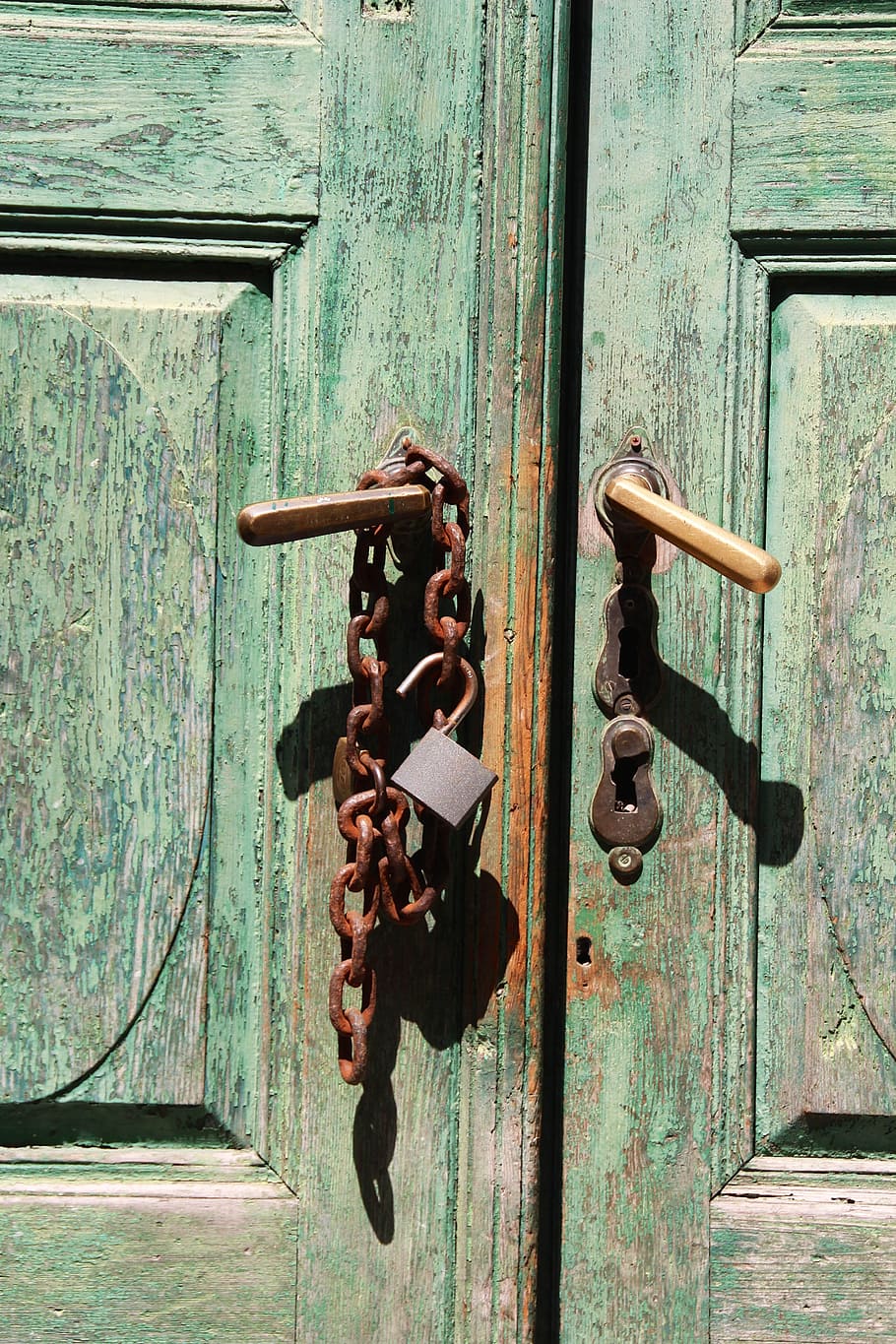 dør, slot, input, gammel, træ, mål, montering, gamle dør, rusted, indgang til huset, sikkerhed, forvitret, indgang, træ - materiale, metal, låse, beskyttelse, lukket, ingen mennesker, låsen, rusten, tæt på, hængelås, dag, udendørs, knop, håndtere, sikkerhedsudstyr, 5K