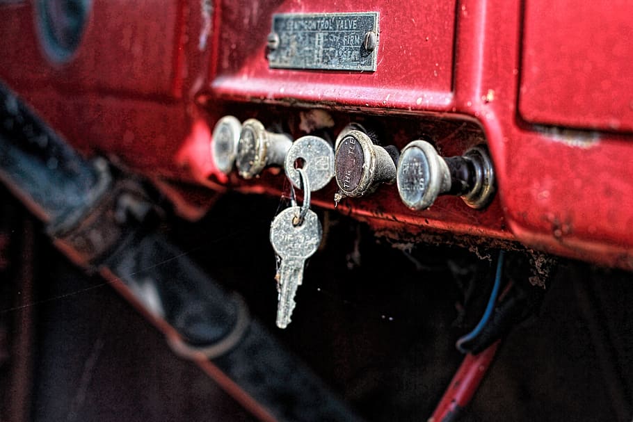 raktai, Dodge, senas, retro, procesą, transportavimas, raudona, senamadiškas, nerūdijantis, pasenusi, sausumos transporto priemonė, retro stiliaus, dieną, nėra žmonių, lauke, Iš arti, metalo, transporto būdas, sutelkti dėmesį į naujas žinias, atrankinis dėmesys, ryšį, grandinę, ratas, automobilis, vanduo, 5K