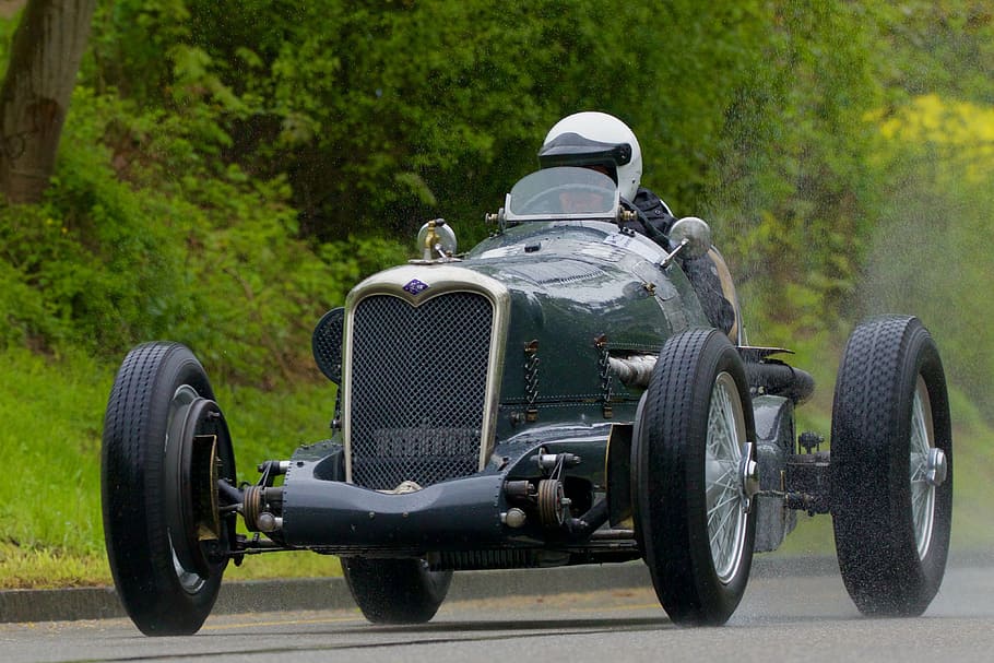 oldtimer, cotxe de carreres, humit, transport, manera de transport, vehicle terrestre, dia, carretera, vista del darrere, naturalesa, viatjar, arbre, planta, casc, a l'aire lliure, roda, moto, muntar a cavall, barreteria, passeig, una persona, crom, 4K