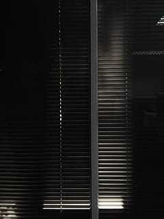 licht, schaduw, kantoor, blinds, binnenshuis, patroon, Luik, metaal, golfplaten, geen mensen, volledig kader, achtergronden, herhaling, zonlicht, venster, dag, Gesloten, in een rij, detailopname, getextureerde, verlicht, ijzer, architectuur, gegolfd, 1080P, CC0, publiek domein, royaltyvrij