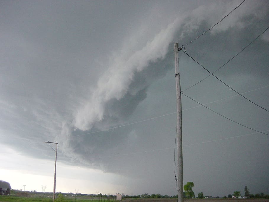 tempesta, tempesta, núvol, temps, núvol, cel, trons, tempestuós, meteorologia, naturalesa, cable, núvol - cel, fum - estructura física, a l'aire lliure, cap gent, electricitat, tecnologia, piló d’electricitat, generació de combustible i energia, medi ambient, vista d’angle baix, línia elèctrica, dia, connexió, planta, equips d’il·luminació, llum del carrer, paisatge, Font d'alimentació, Pol · lució, contaminació de l'aire, 1080P