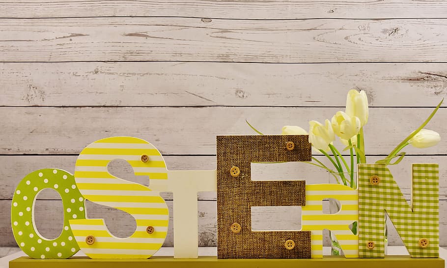 giallo, Marrone, lettere autonome, Pasqua, lettering, testo, primavera, buona Pasqua, font, fiore, nessuno, legno - materiale, comunicazione, in casa, giorno, architettura, natura, tavolo, natura morta, pianta fiorita, pianta, caratteristica della parete, freschezza, direttamente sopra, struttura costruita, avvicinamento, 5K