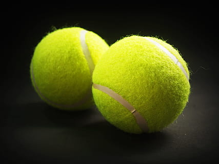 to, grøn, tennisbolde, bold, ketcher, hvid, gul, baggrund, tæt på, isolerede, fritid, behåret, udsigt, rekreative, tennis, skud, lyse, kurve, tenis, konkurrencedygtig, cirkel, udstyr, objekt, sfære, rund, konkurrence, enkelt, spil, sport, tennisbold, studio skud, ingen mennesker, gruppe af objekter, grøn farve, sort baggrund, indendørs, to objekter, ret, konkurrencedygtig sport, enkelt objekt, farvet baggrund, fokus på forgrunden, 2K, CC0, offentligt domæne, royaltyfrie