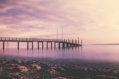 dok, berolige, legeme, vand, sort, træ-, hvid, himmel, lilla, solnedgang, skyer, mole, ocean, hav, kyst, strand, klipper, sky - himmel, ro, ingen mennesker, natur, bygget struktur, udendørs, skønhed i naturen, bro, scenics - natur, rolig scene, arkitektur, bro - menneskeskabt struktur, forbindelse, idyllisk, horisont over vand, 5K, CC0, offentligt domæne, royaltyfrie