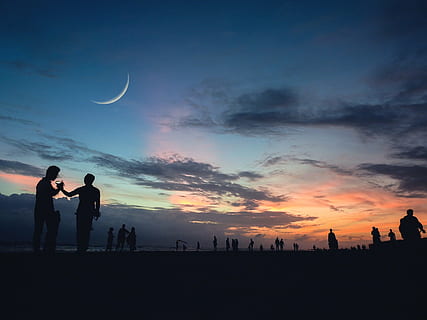 silhueta, pessoas, corpo, agua, lua crescente, dourado, hora, Hora dourada, por do sol, retroiluminado, céu, ao ar livre, homens, duas pessoas, nuvem - céu, lua, natureza, de pé, atividade de lazer, adulto, beleza na natureza, cor laranja, pessoas reais, terra, União, arquitetura, lua cheia, 4K, CC0, domínio público, royalty free