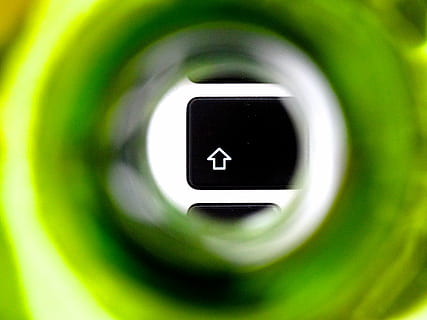 tasto delle maiuscole, cambio, pulsante, tasto Invio, computer, messa a fuoco, ingresso, pc, forma, avvicinamento, comunicazione, tecnologia, nessuno, forma geometrica, premi il bottone, cartello, colore verde, cerchio, fotogramma intero, connessione, simbolo, numero, tecnologia wireless, sicurezza, concentrarsi sullo sfondo, attrezzatura informatica, tasto del computer, tastiera, icona del computer, 4K, CC0, dominio pubblico, privo di copyright
